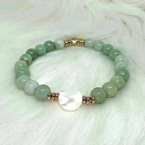 Crescent Moon Beaded Green Bracelet - Picture 5 of 8